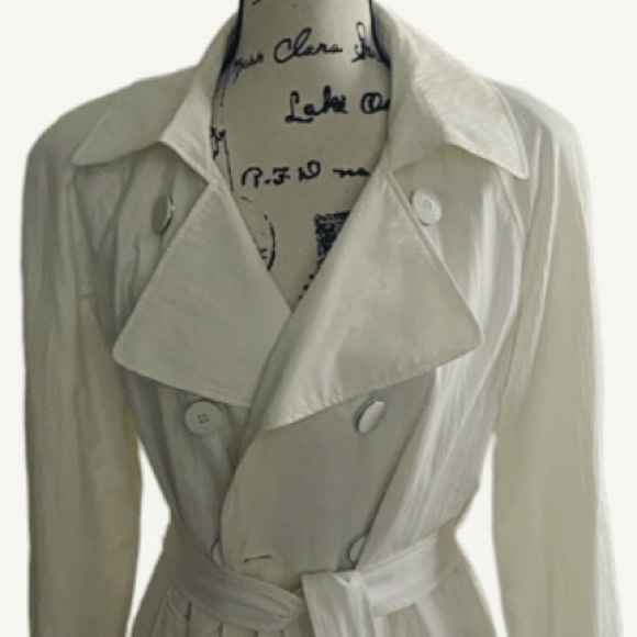 ELLIE TAHARI DOUBLE BREASTED IVORY TRENCH COAT MATCHING WRISTLET - Picture 2 of 8